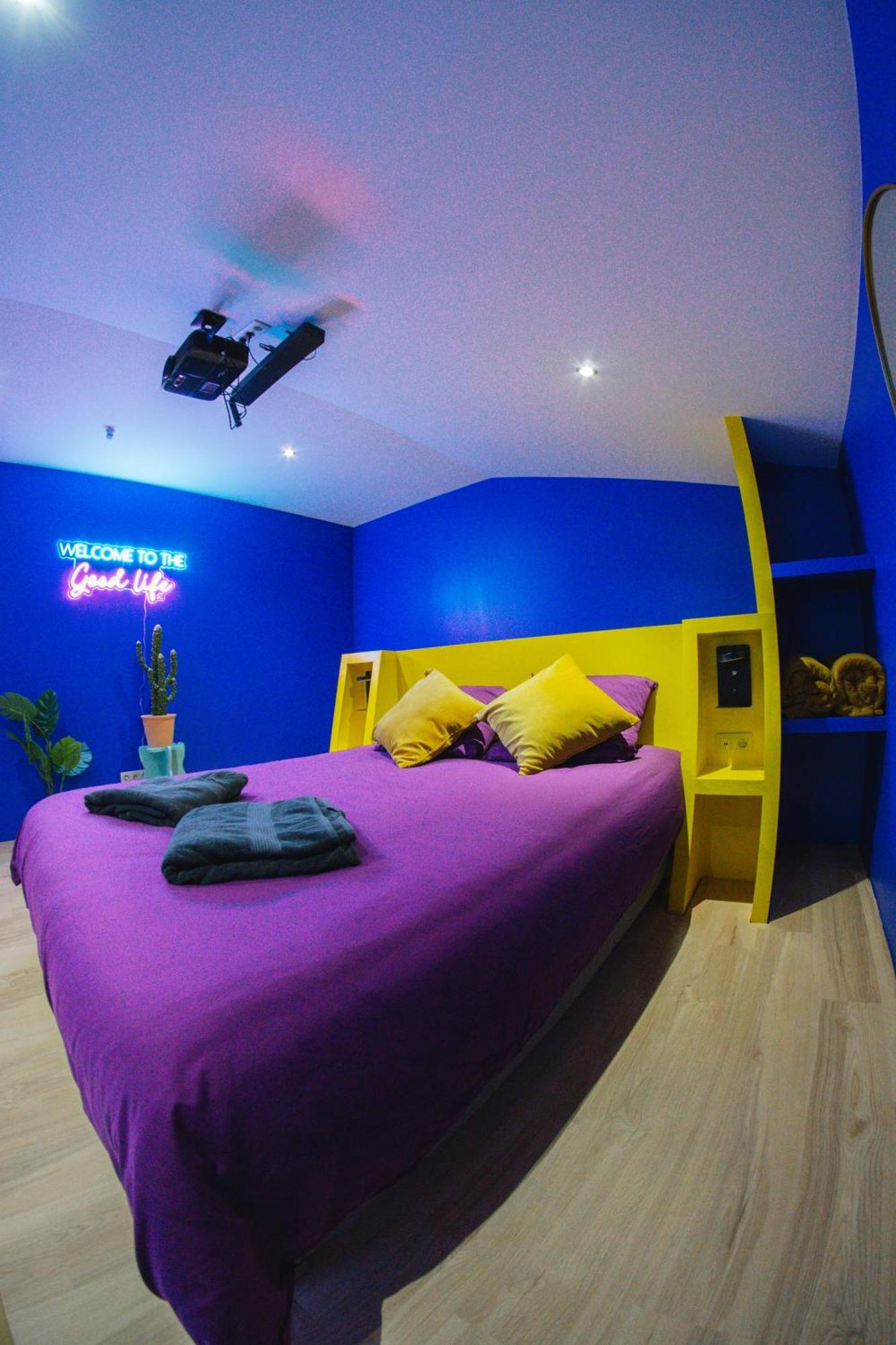 Capsule Boogie-Woogie - Jacuzzi - Sauna - Billard - Jeux - Ecran Geant - Filet Suspendu - Netflix La Louviere Ngoại thất bức ảnh